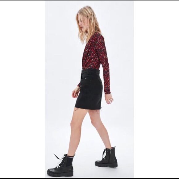 Zara red black long sleeve leopard animal cheetah print deep V bodysuit Sz L - Picture 3 of 15